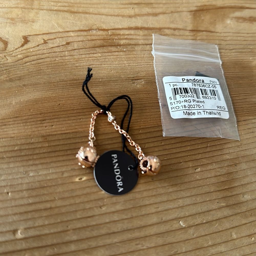 Pandora Rose Embossed Hearts Safety Chain Clip with Clear Zirconia - retired NWT - Picture 5 of 6
